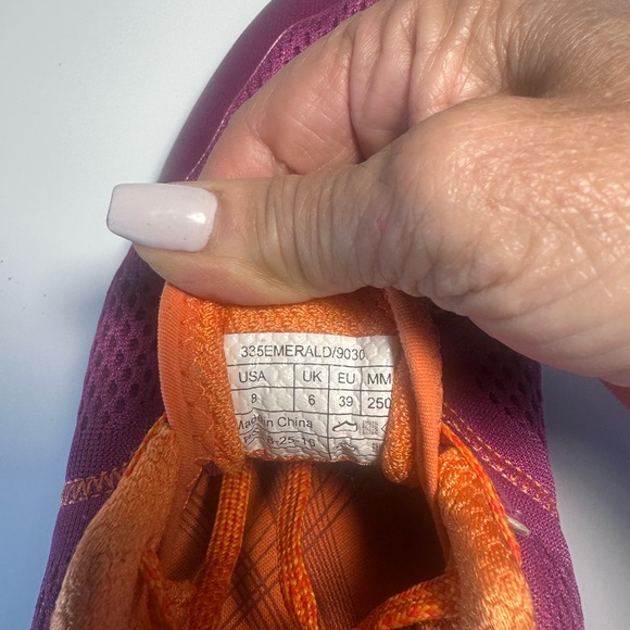 Vionic Women's Purple and Orange Athletic Lace-up Comfort walking shoes  Size 8 - Picture 7 of 8
